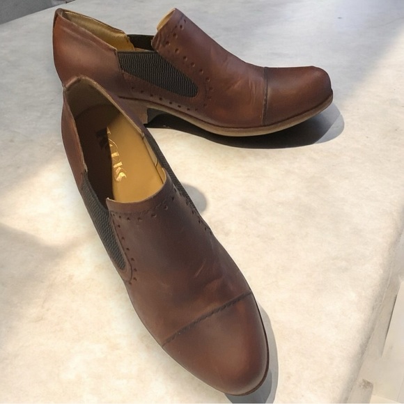 Korks Chestnut Leather Gertrude Double Gore Slip-on Low Bootie - Picture 1 of 10